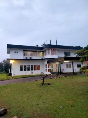 PD HIGH TOP BUNGALOW HOMESTAY